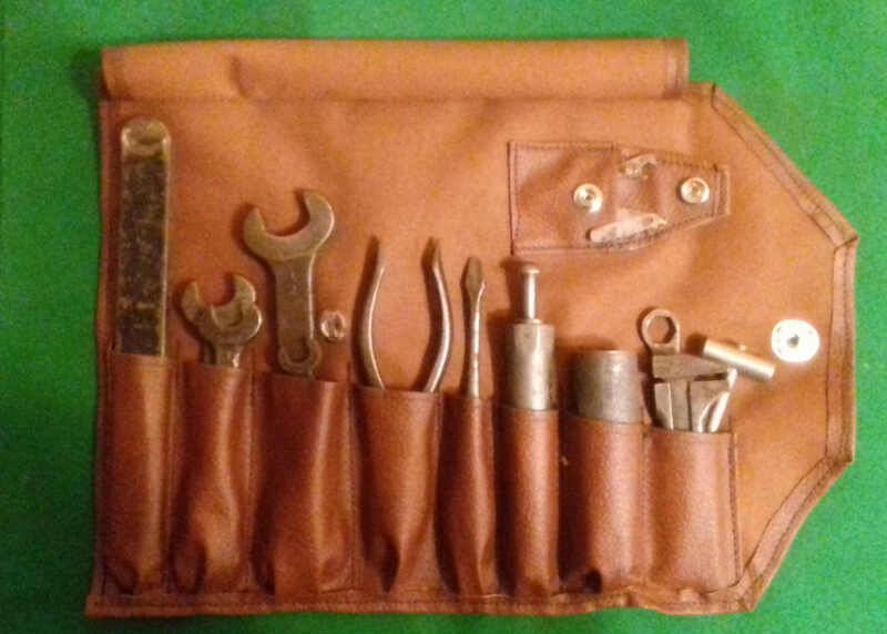 VINTAGE 1930'S AUSTIN 7 / SEVEN TOOLKIT - Click Image to Close