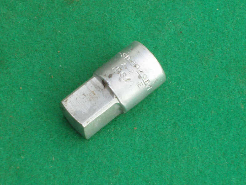 VINTAGE SNAP ON 3/8 TO 1/2 INCH DRIVE ADAPTER SOCKET A2 - Click Image to Close