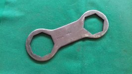 CLASSIC FORD TOOLKIT HUB CAP SPANNER / WRENCH CLASSIC FORD TOOLKIT HUB CAP SPANNER / WRENCH